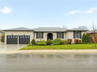 43 Maple Dr, Hamilton, ON L8G 3C4