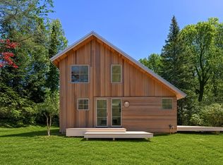 165 Roses Grove Rd, Water Mill, NY 11976