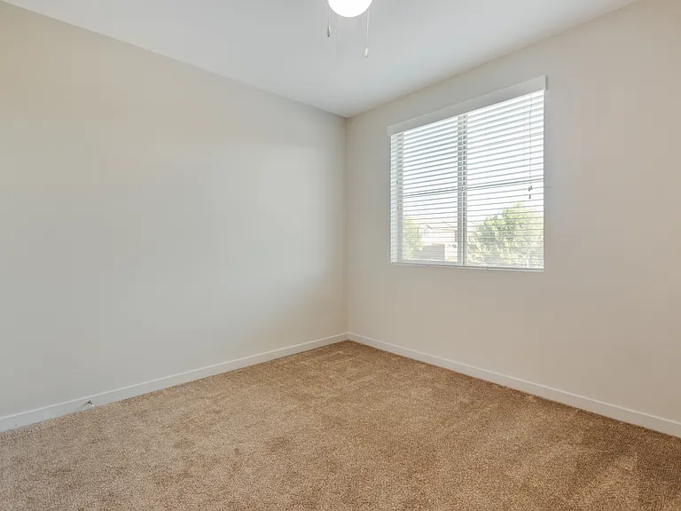 Metro Gateway Apartment Homes — Photo 31
