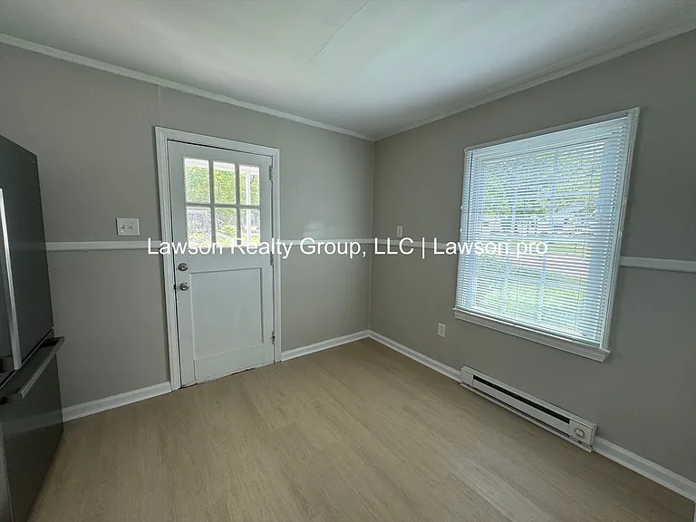 1741 Pexton Ave — Photo 7