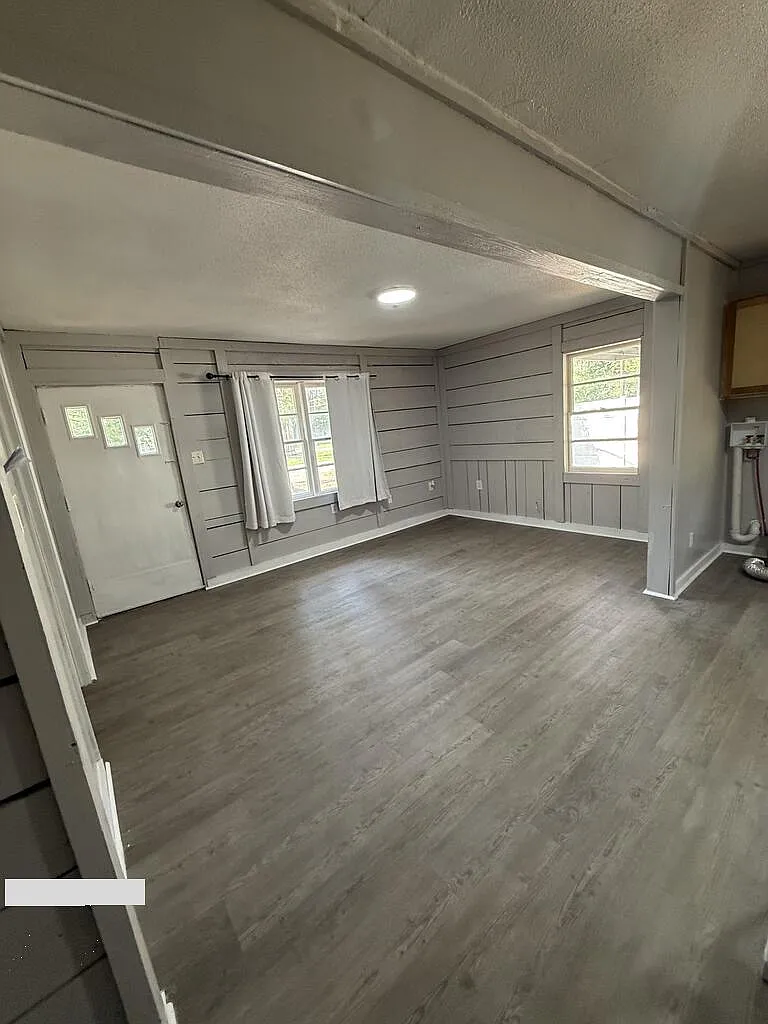 2 bed, 1.0 bath, 1000 sqft, $1,000 — Photo 3