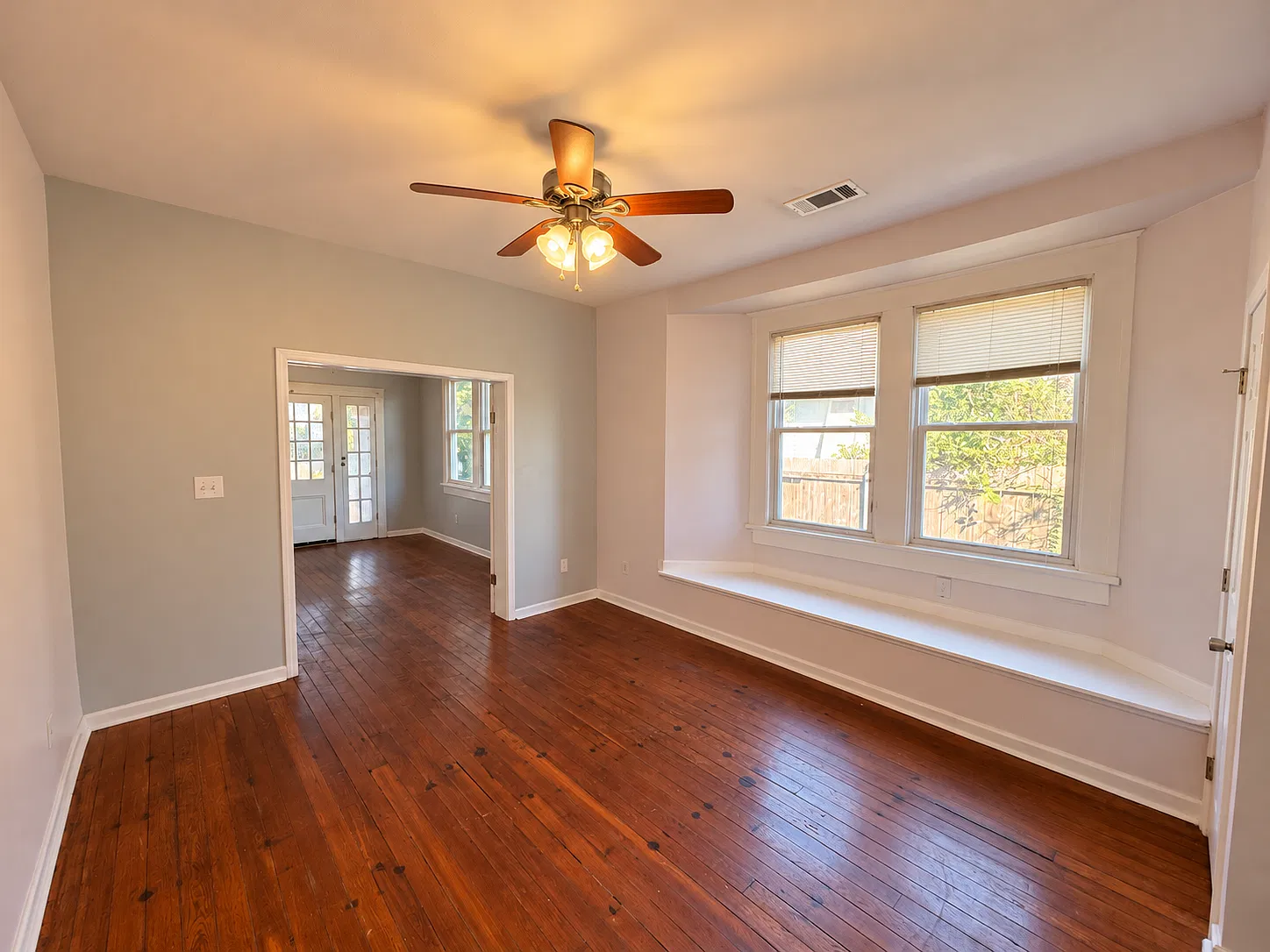 1 bed, 700 sqft, $1,400 — Photo 4