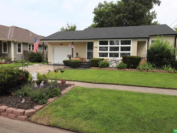 2160 N I St, Fremont, NE 68025