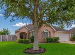5434 Chase Wood Dr, Bacliff, TX 77518