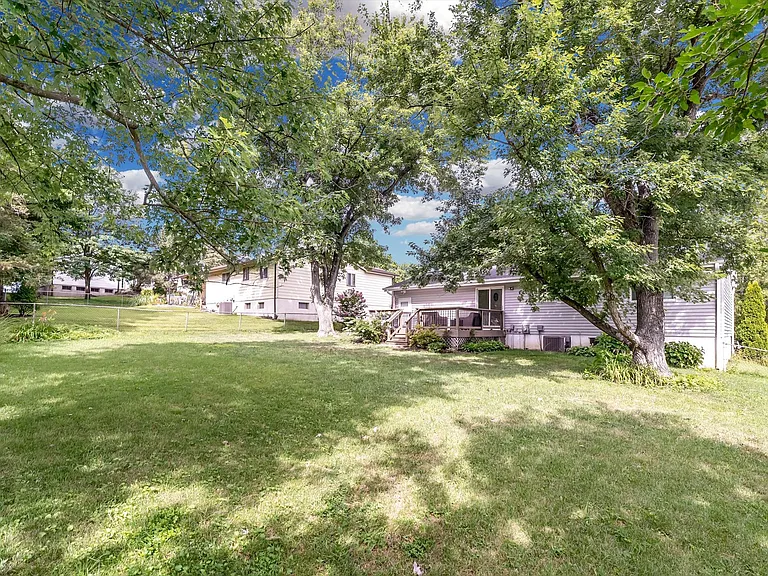1338 Greenmar Dr — Photo 34