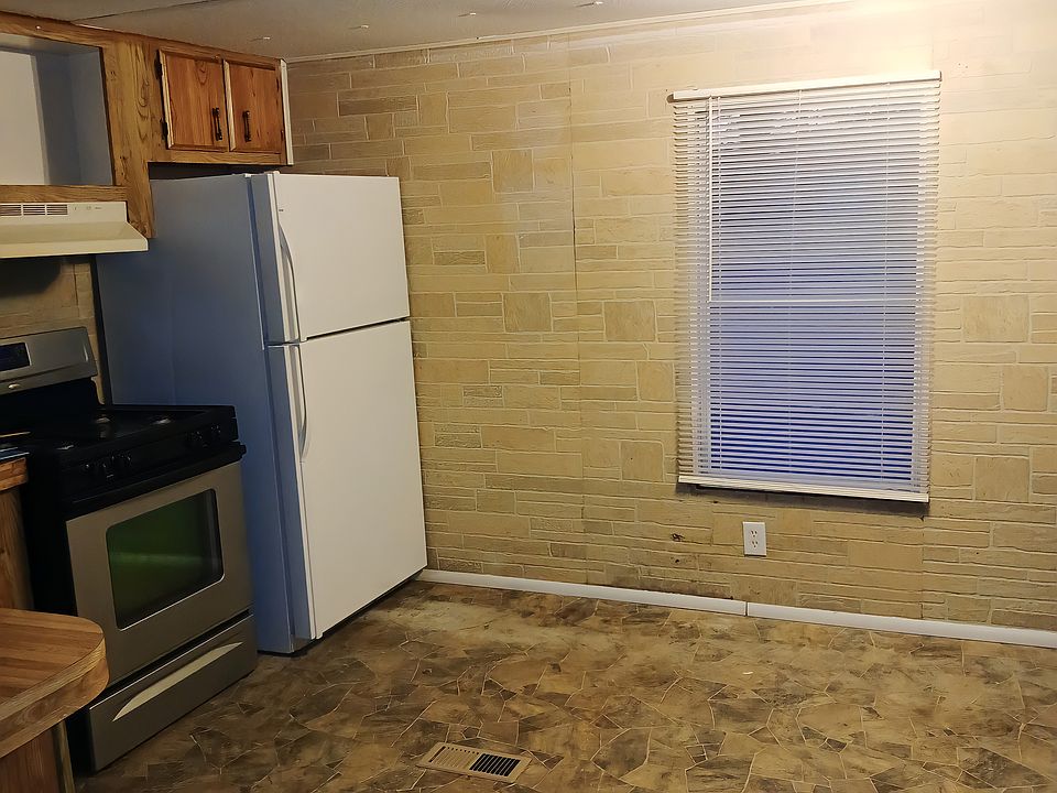 2nd image of 44 Fairview Trailer Ct