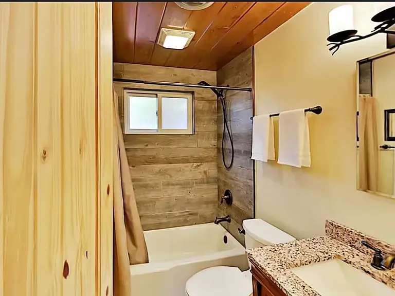 637 Saint Mortiz Dr — Photo 6