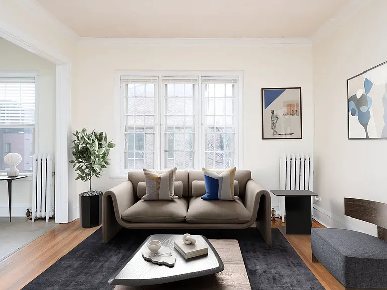 Belmont Apartments — Photo 1