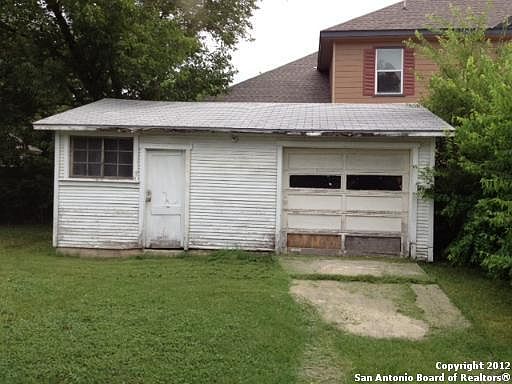 5th image of 417 E Laurel St