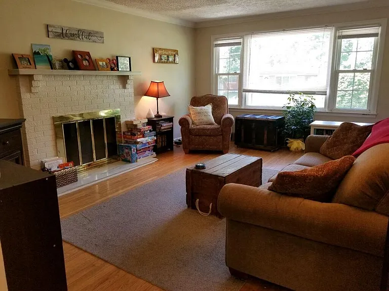 10303 Sunlight Ln — Photo 5