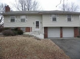 804 NE 80th Ter, Kansas City, MO 64118