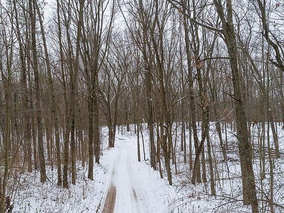 4th image of Linda Ln