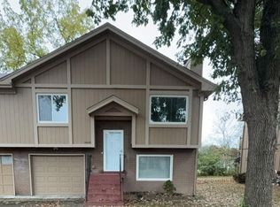 14033 Dornoch St, Grandview, MO 64030