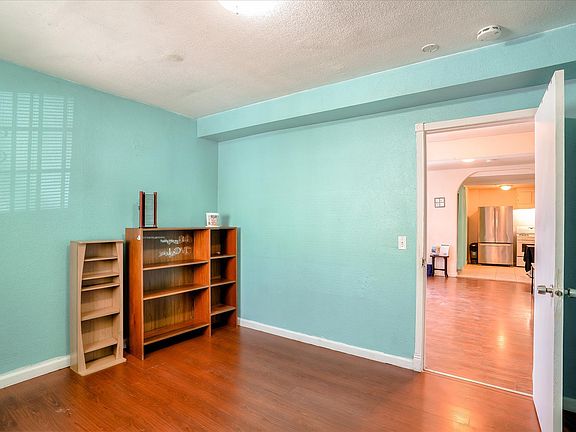 4th image of 227C 62nd Ave #D