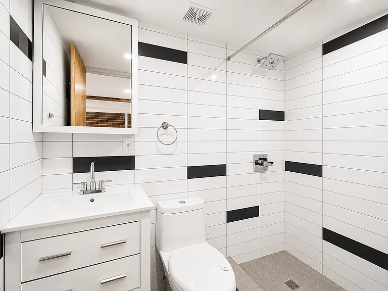 35 Lexington Ave #1FF — Photo 7