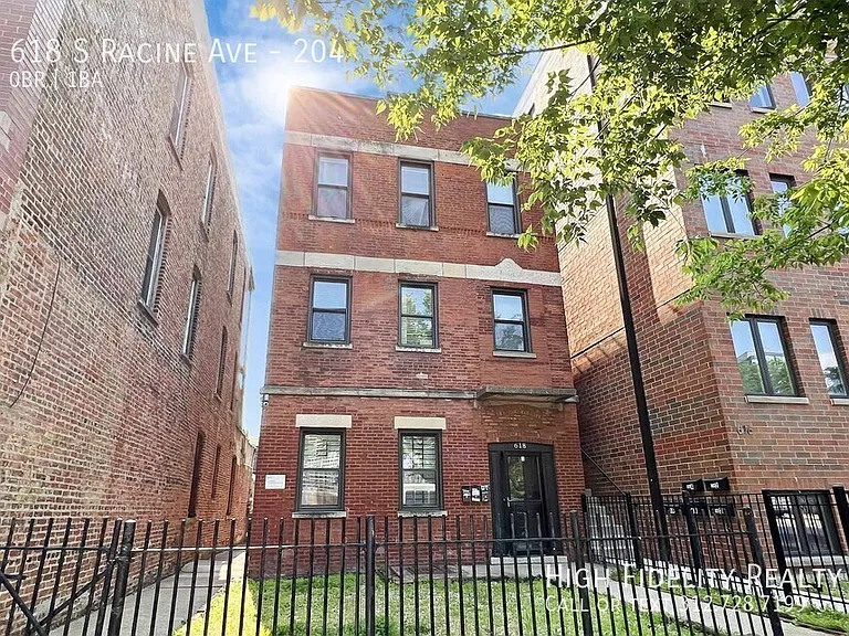 618 S Racine Ave #204 — Photo 1