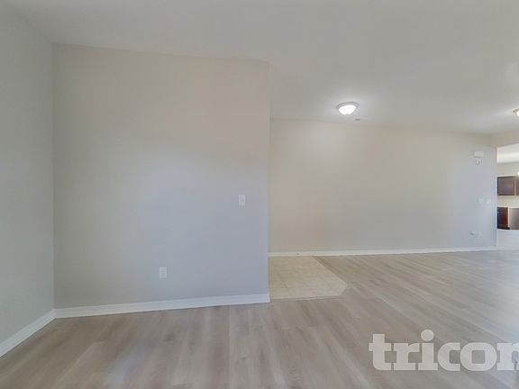 3rd image of 8965 Vanderwood Rd