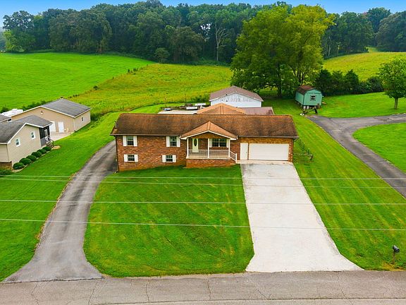 4th image of 208 Overlook Dr