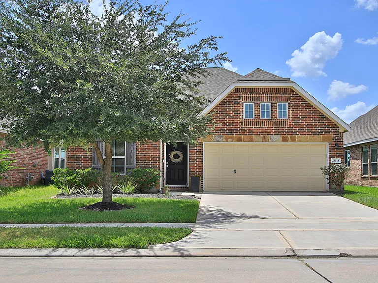 21615 Rainfall Park Dr — Photo 2
