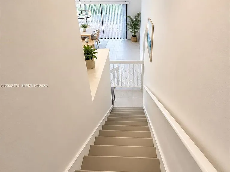 1445 Amanda St #1445 — Photo 7