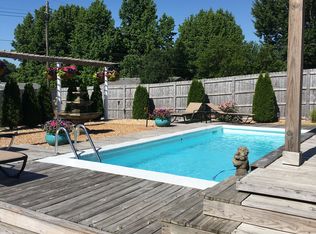 3152 W Crestview St, Springfield, MO 65807