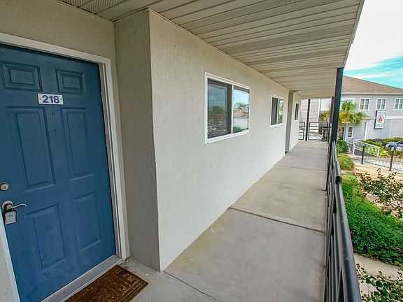 4th image of 1244 Harbor Dr Unit 218