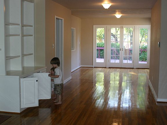 3rd image of 235 Alexander Ave
