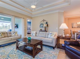 7096 Dominica Dr, Naples, FL 34113