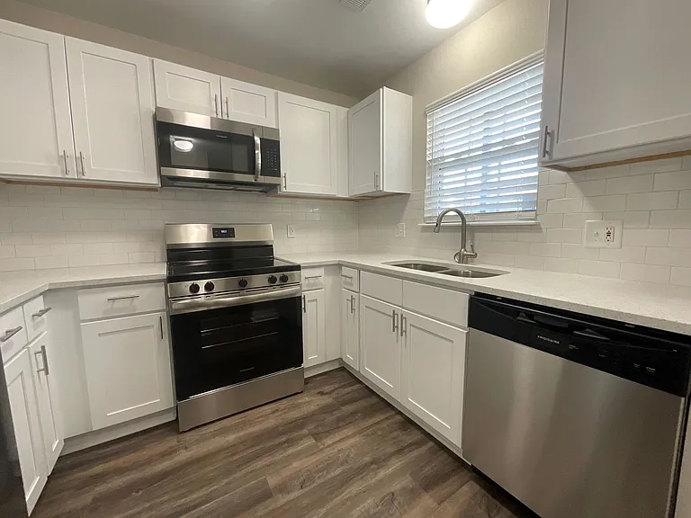 Meridian Park Apartments — Photo 50