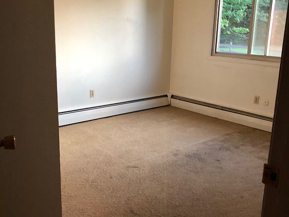 3rd image of 803 Lincoln Ave #1
