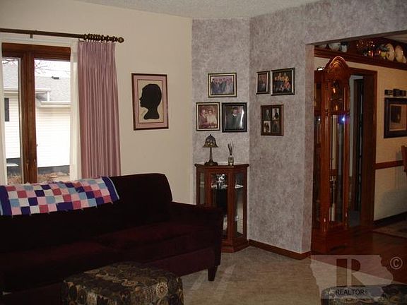 5th image of 416 W Jefferson St