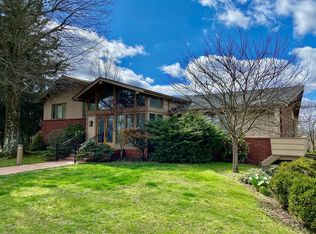 52 Cedarcrest Dr, Wheeling, WV 26003