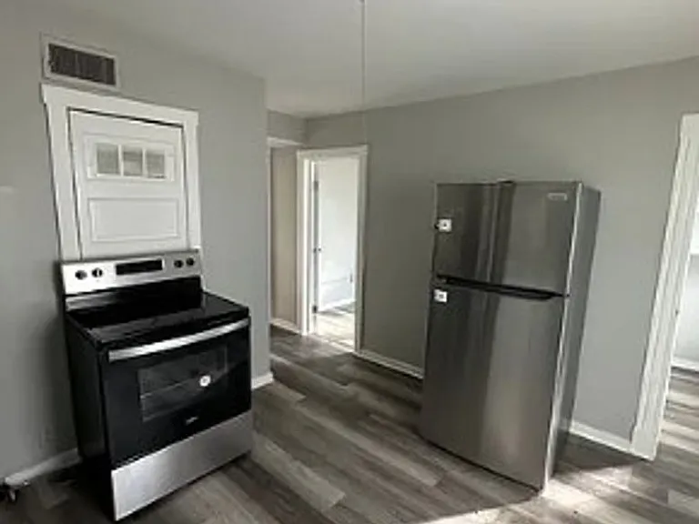 200 Prospect St — Photo 2