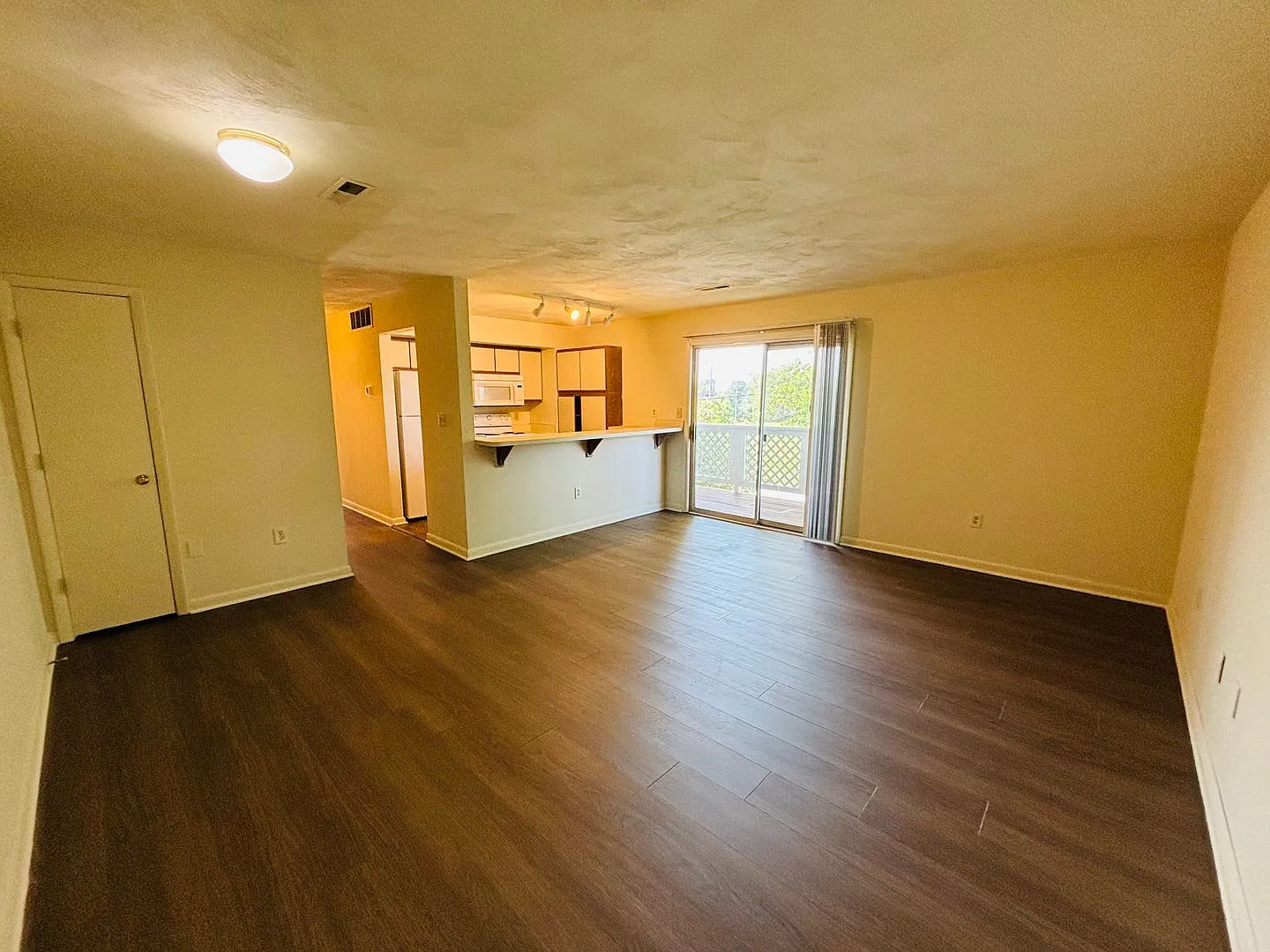 3 Bedroom 2 Bath Condo — Photo 2