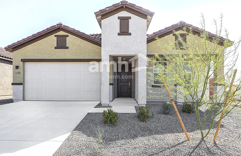 4 bed, 3.0 bath, 2100 sqft, $2,265 — Photo 1