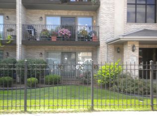 6331 W 63rd St UNIT 1B, Chicago, IL 60638