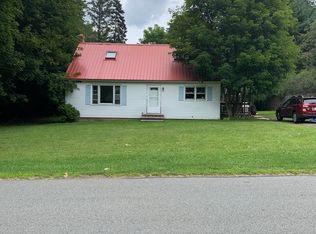 44 Potwine Ln #2, Amherst, MA 01002