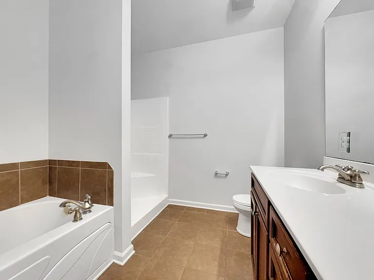 411 Promenade Dr SW — Photo 9