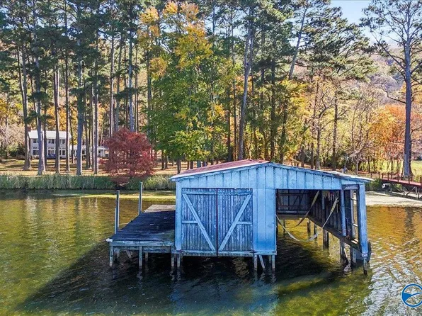 425 County Road 24, Scottsboro, AL 35769