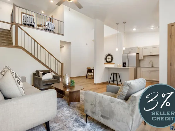 9116 W Ark Pl, Sioux Falls, SD 57106