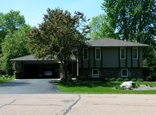 16280 Creekwood Dr, Prior Lake, MN 55372
