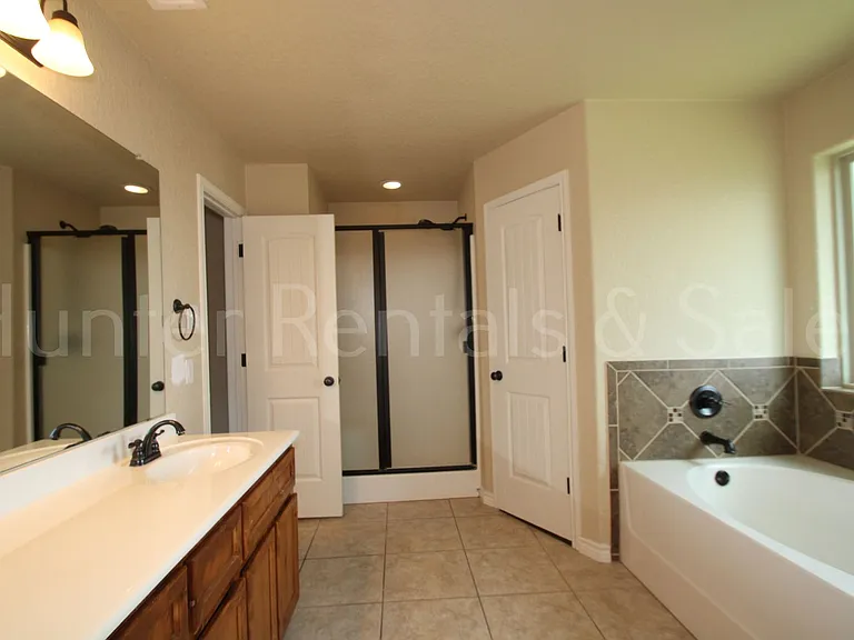 702 W Orion Dr — Photo 16