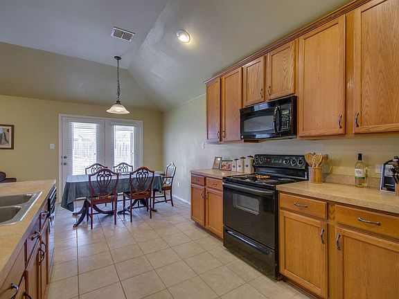 4th image of 10609 Pumice Dr
