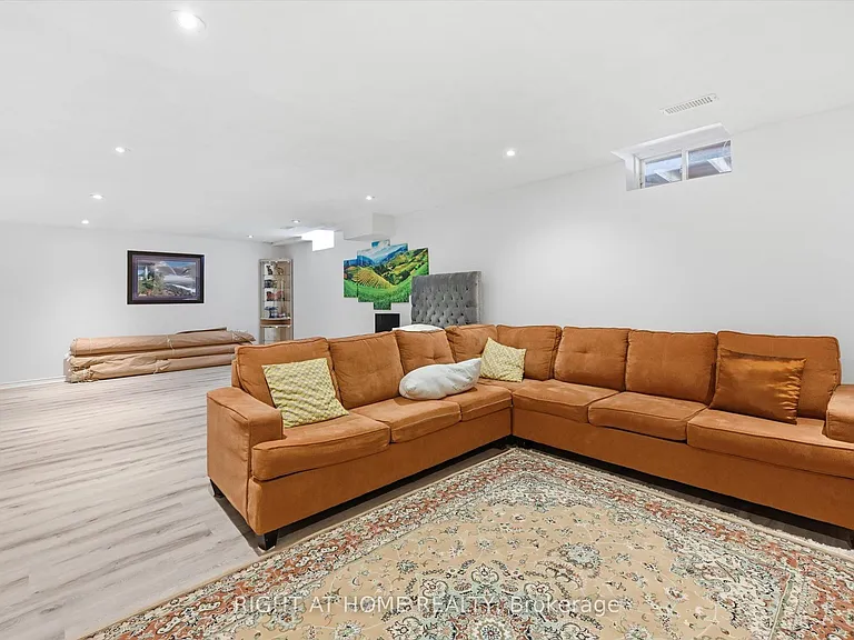 456 Valridge Dr — Photo 38