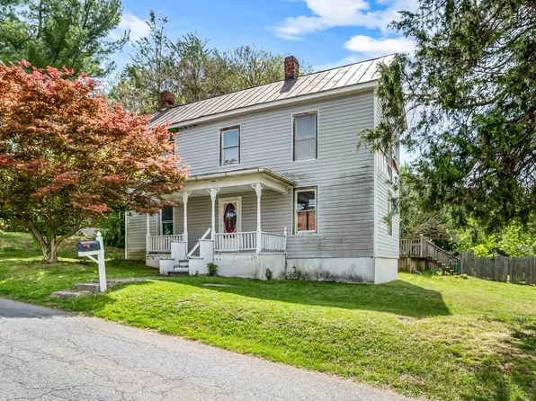 60 2nd St SW, Christiansburg, VA 24073