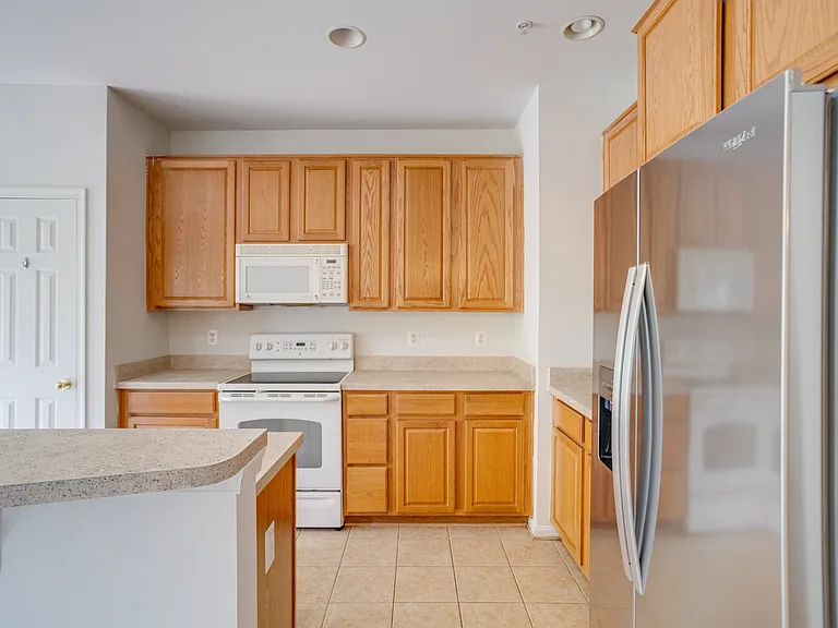 103 Buttonwood Ct — Photo 14