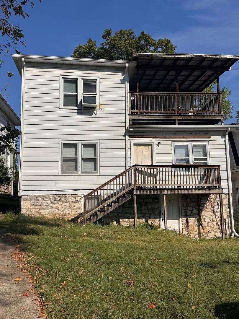 1362 College Street — Photo 1