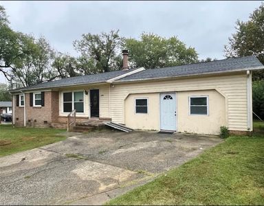 2301 Ontario St, Greensboro, NC, 27403