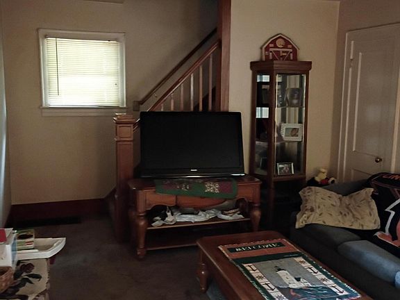 4th image of 1617 Maiden Ln