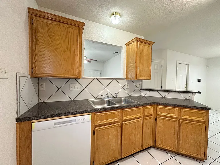 3105 Dannen Court — Photo 10